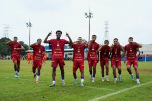 Vitória do Sub-17 diante do Camboriú ⚽️⚓️🔴🔵