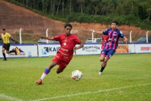 Sub-17 vence o NFC em Itajaí na última rodada da fase classificatória ⚽️⚓️🔴🔵